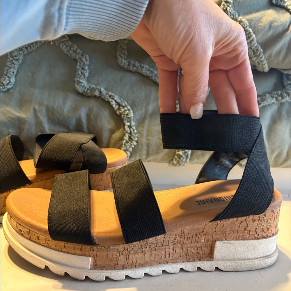 Modern Black and Brown Platform Sandals
